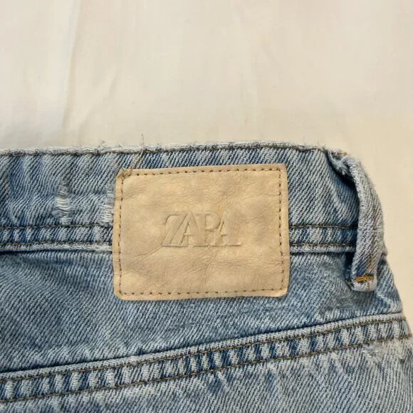 Zara Hi-Rise Cropped Wide Leg Fringe Cuff Light Wash Denim Jeans | Size 4 - Picture 9 of 10